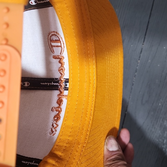 Champion snap back hat - Picture 3 of 7